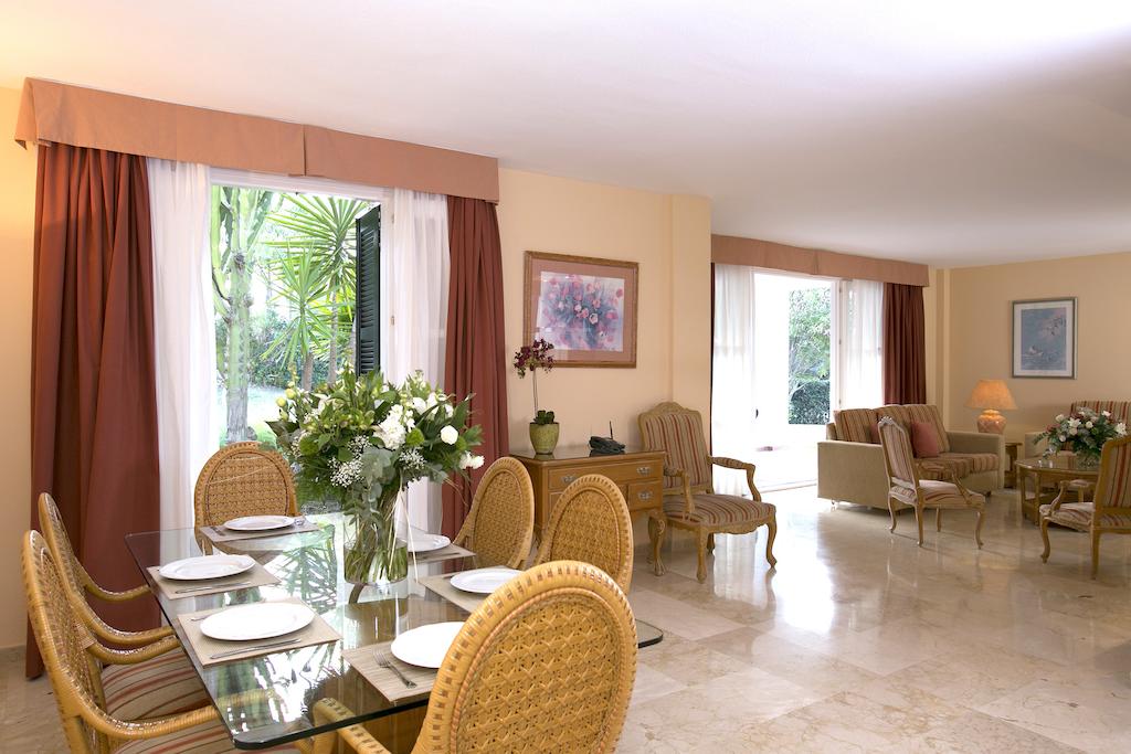 Grosvenor House, A Luxury Collection Hotel