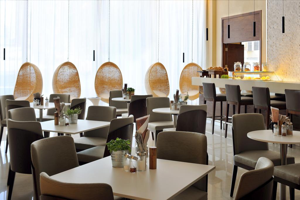 Grosvenor House, A Luxury Collection Hotel