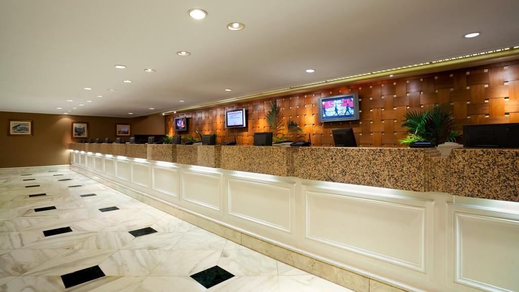 Grosvenor House, A Luxury Collection Hotel