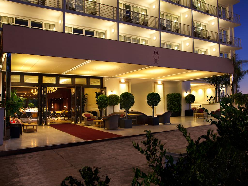 Grosvenor House, A Luxury Collection Hotel