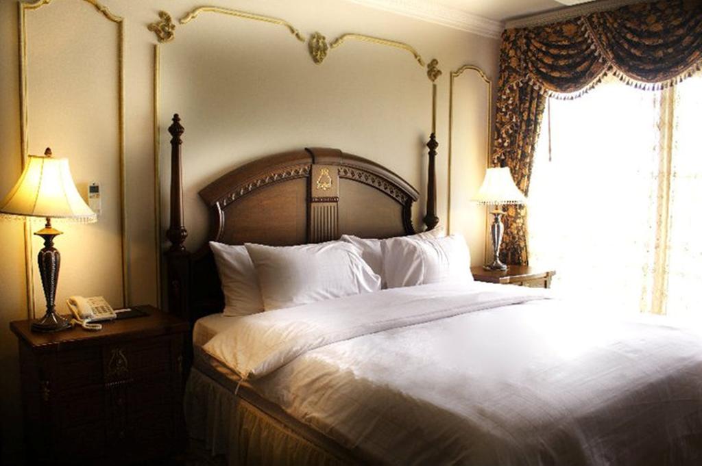 Grosvenor House, A Luxury Collection Hotel