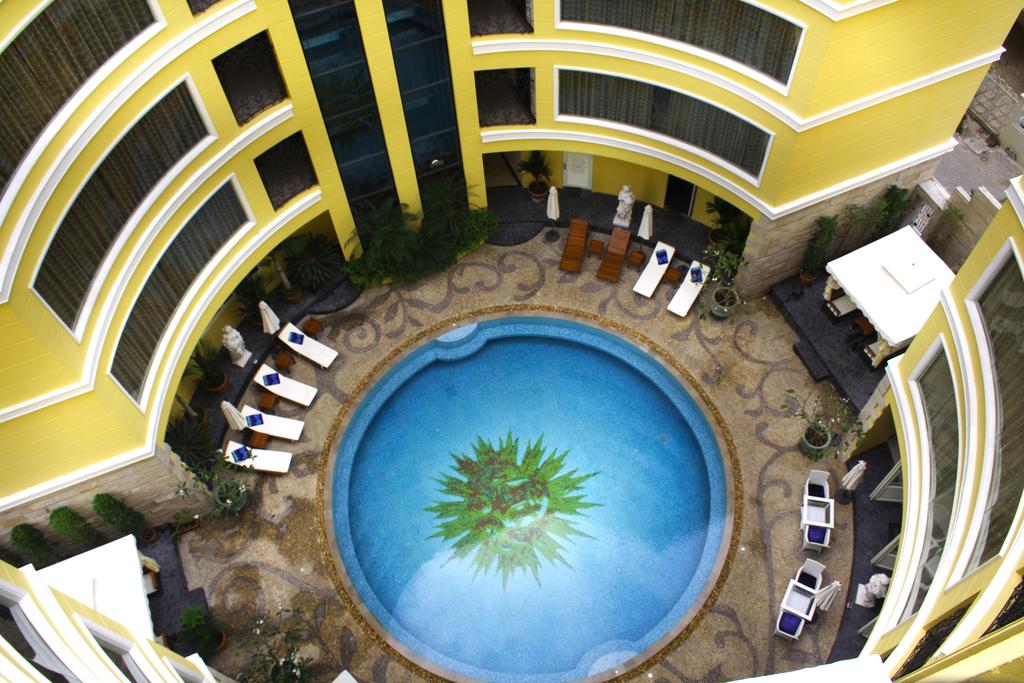 Grosvenor House, A Luxury Collection Hotel