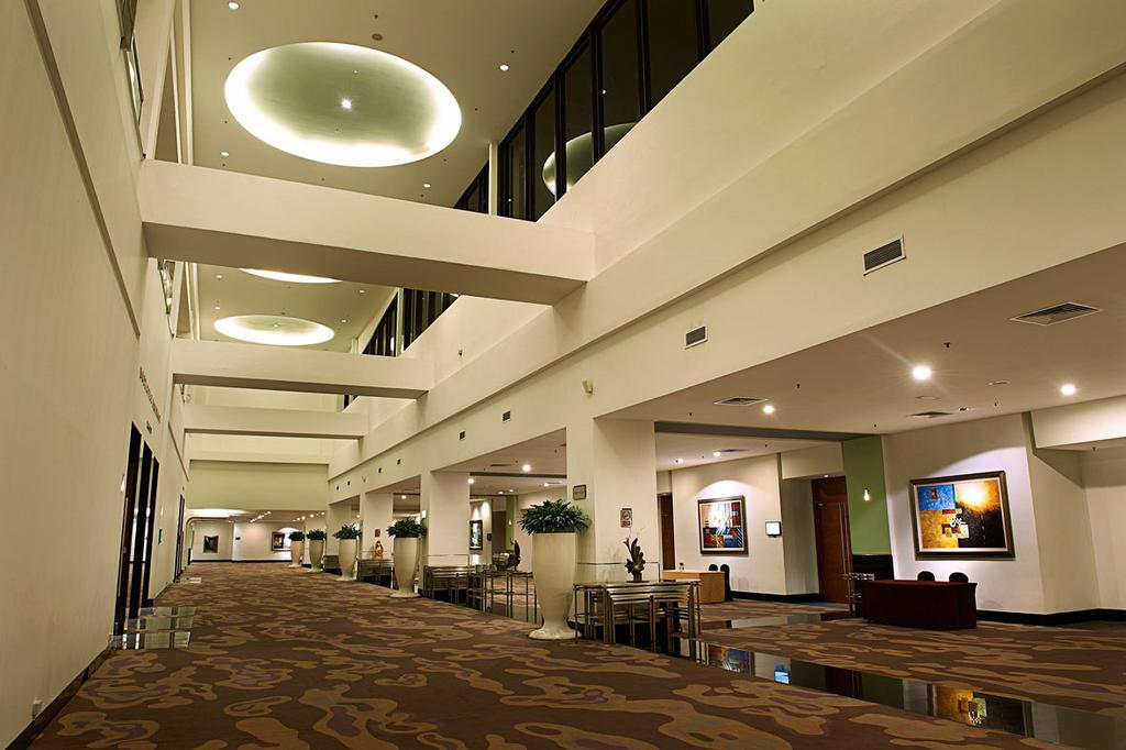 Grosvenor House, A Luxury Collection Hotel