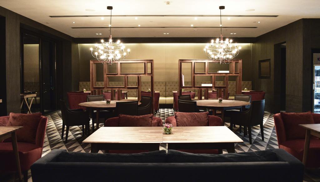 Grosvenor House, A Luxury Collection Hotel