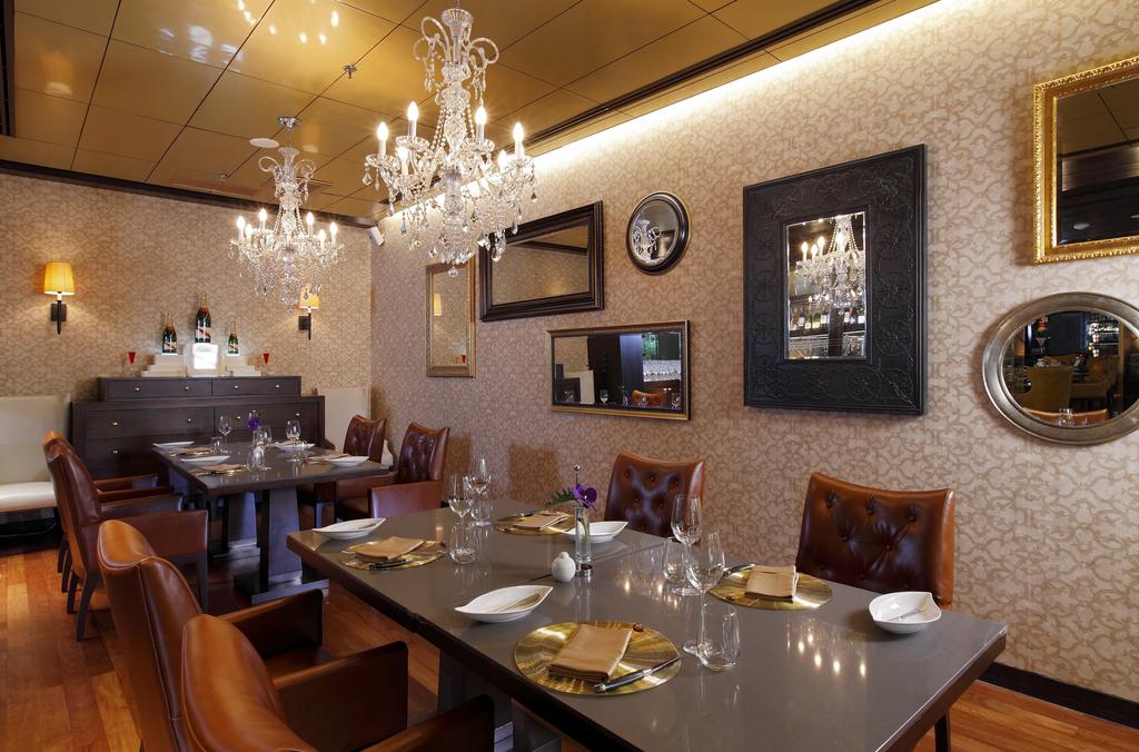 Grosvenor House, A Luxury Collection Hotel