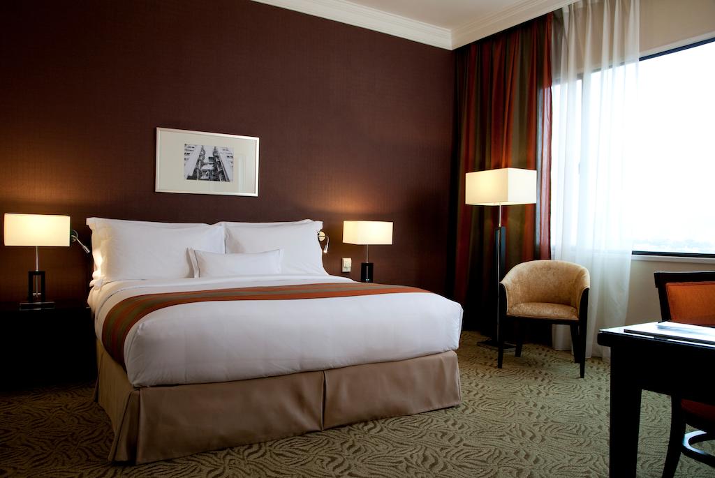 Grosvenor House, A Luxury Collection Hotel